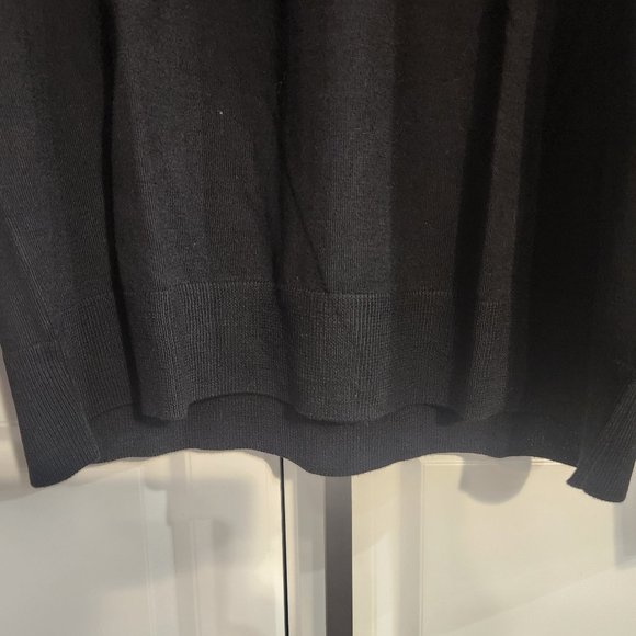 Versace Greca Lana Wool V-Neck Jumper - Picture 4 of 9